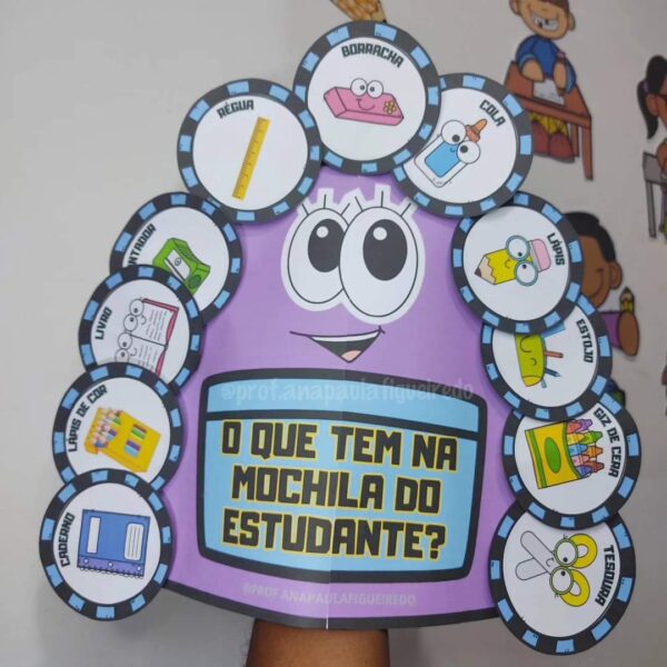 Luva- O que tem na mochila do estudante?