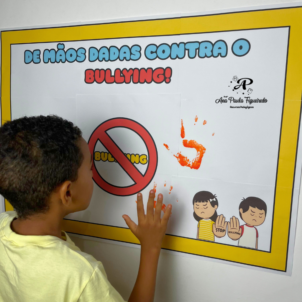 Cartaz- Combate ao bullying - Profª Ana Paula Figueiredo
